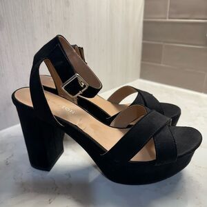 Sun + Stone Women’s Lillah Black Block Heel Sandal